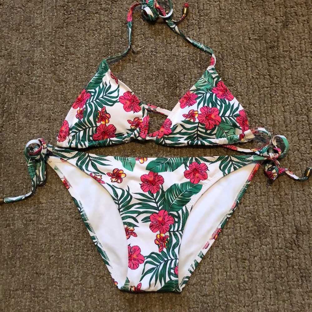 Cupshe bikini set